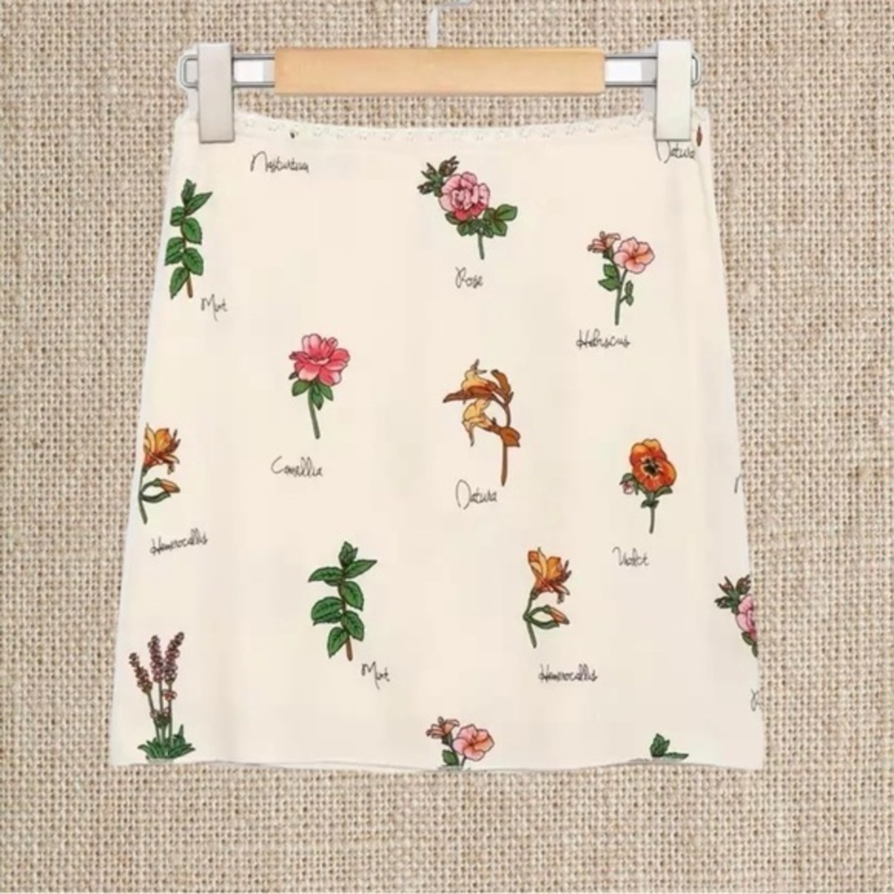 Floral Print Cream Skirt